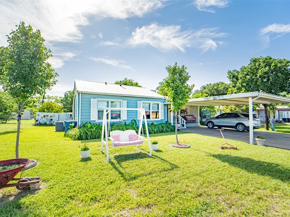305 S Harding St, Breckenridge, TX 76424