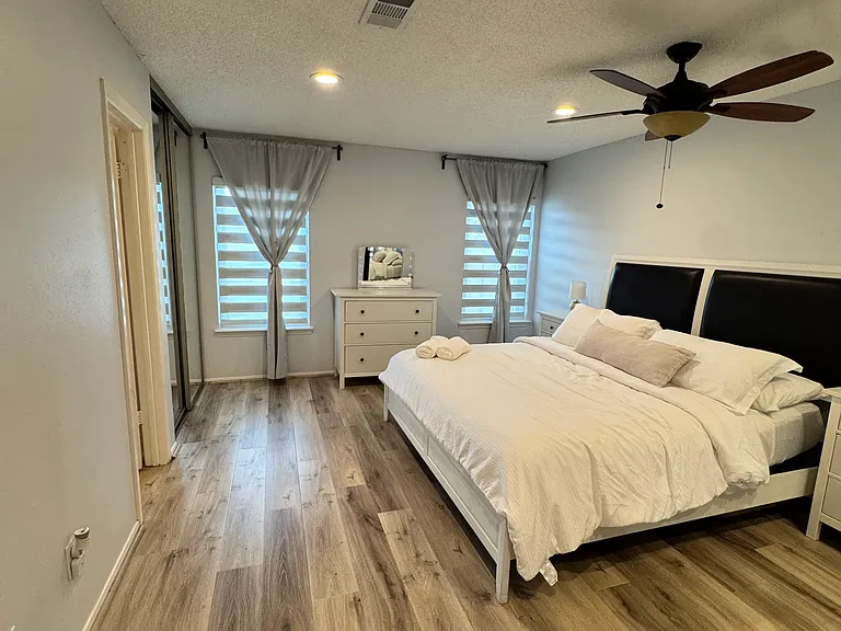 13638 Garden Grove Ct — Photo 5