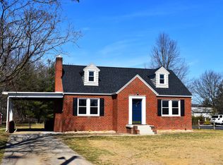 908 Keezletown Rd, Weyers Cave, VA 24486