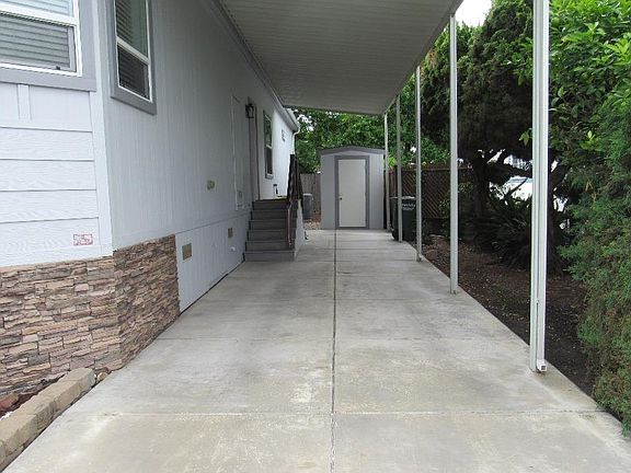3rd image of 1225 Vienna Dr Space 44