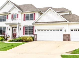 3915 Oak Ridge Dr SE, Cedar Rapids, IA 52403