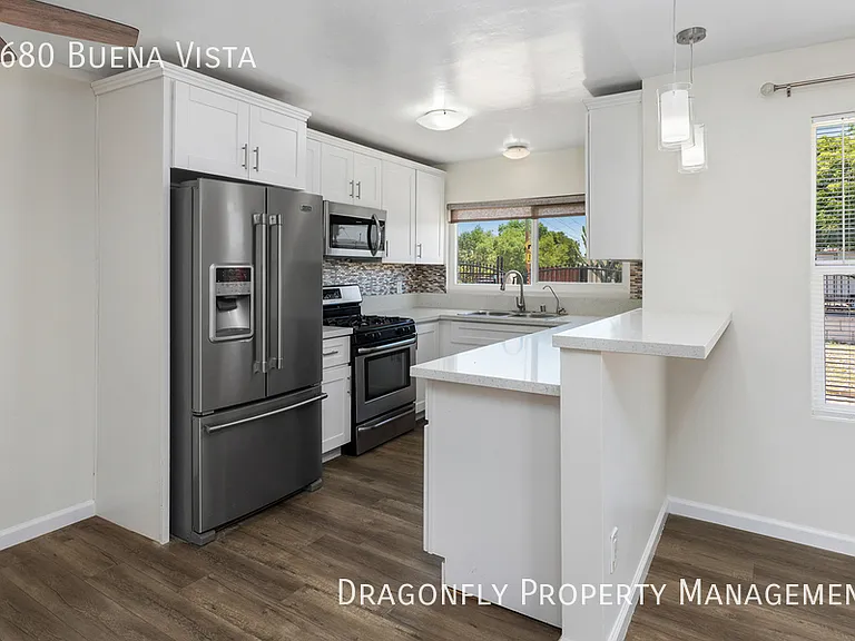 2680 Buena Vista Ave — Photo 10