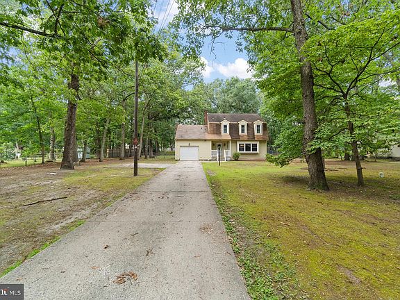 2nd image of 608 Avenue D