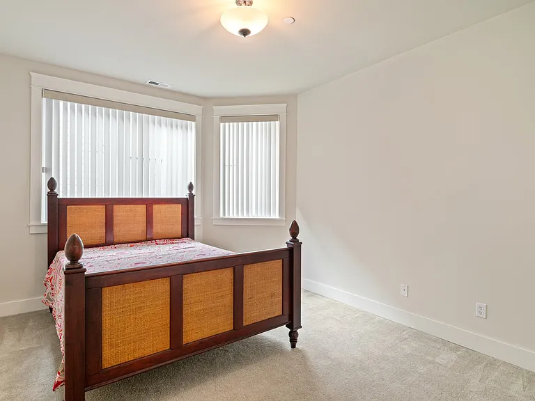 1518 S 5th Pl — Photo 18