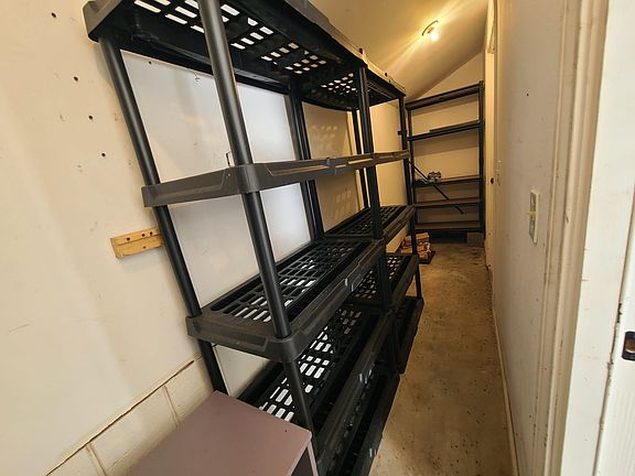 4th image of 26629 Primrose Ct
