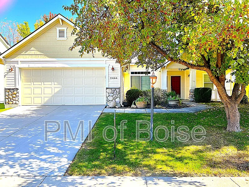 3 bed, 2.0 bath, 1513 sqft, $2,125 — Photo 2