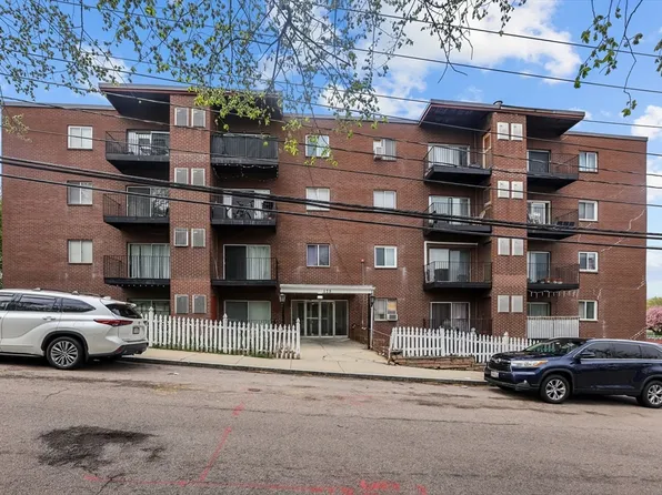 175 Clare Ave APT B4, Boston, MA 02136