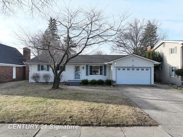 1028 Skyview Dr, Flushing, MI 48433