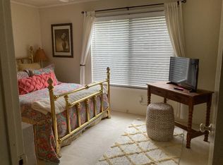 990 Santa Cruz Way, Rohnert Park, CA 94928