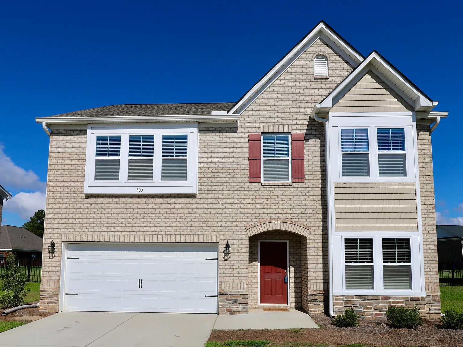 4 bed, 2.5 bath, 2413 sqft, $2,400 — Photo 4