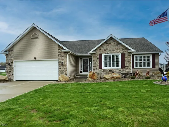 240 Heritage Dr, Wellington, OH 44090