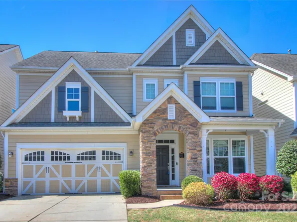1012 Equipoise Dr, Indian Trail, NC 28079