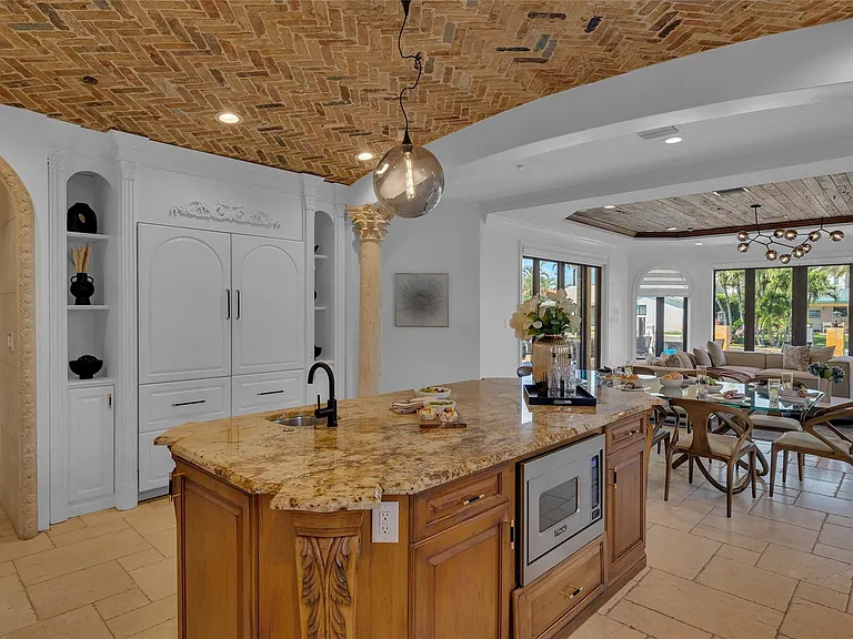 1011 Rhodes Villa Ave — Photo 68