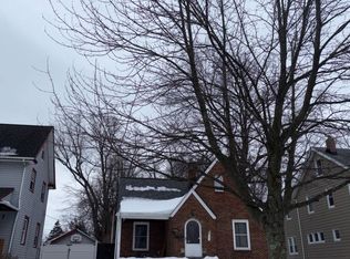 16307 W Park Rd, Cleveland, OH 44111