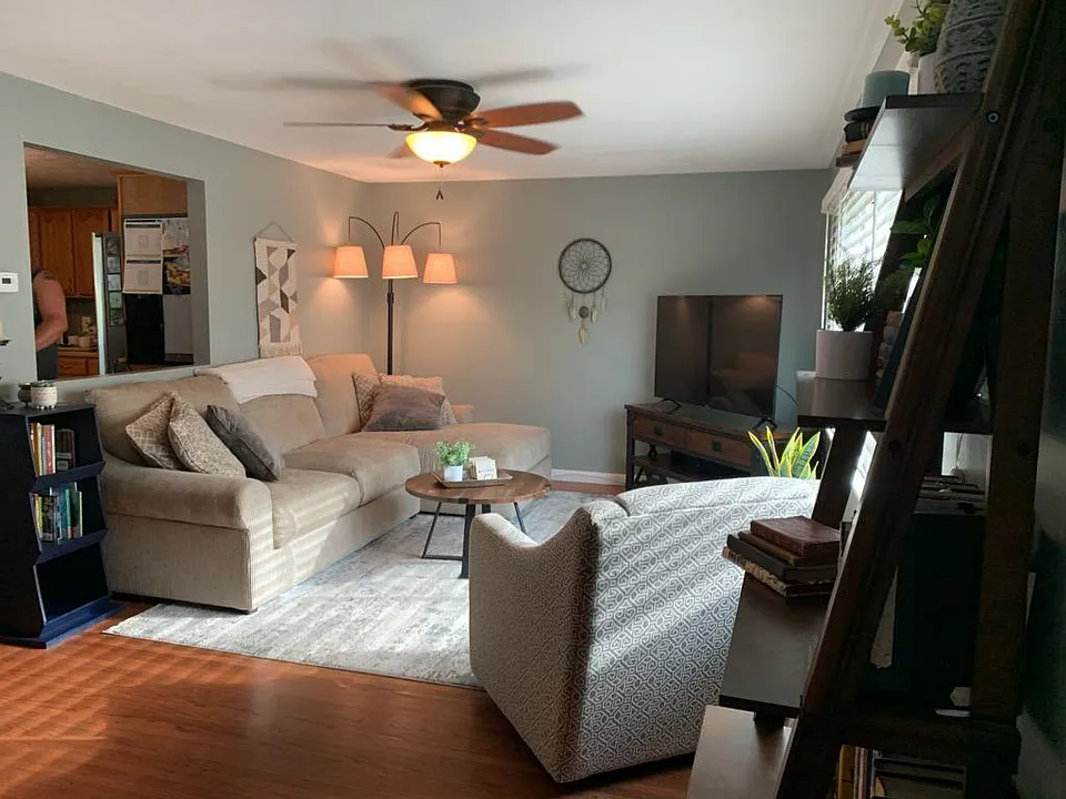 108 Amsden Dr