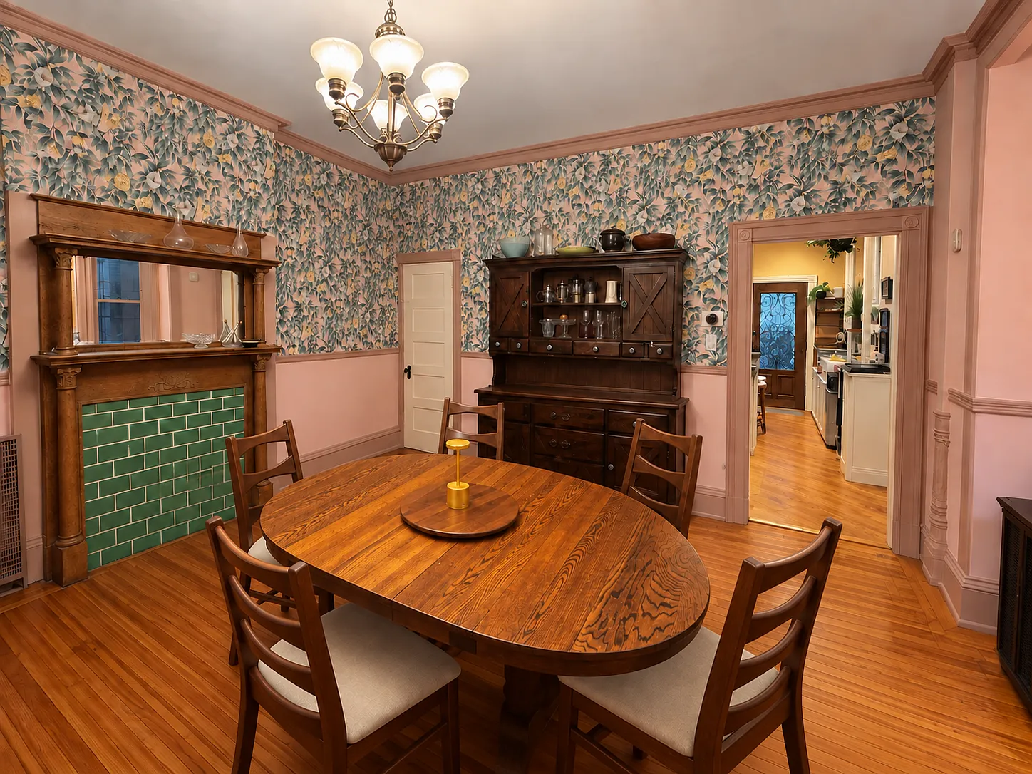 6 bed, 2.5 bath, 2955 sqft, $4,000 — Photo 2