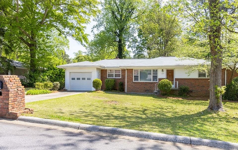 1st image of 1325 Cliffwood Dr SE