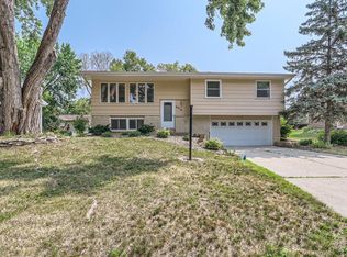 4616 Flag Ave N, New Hope, MN 55428