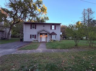 3 Edyth St, East Rochester, NY 14445