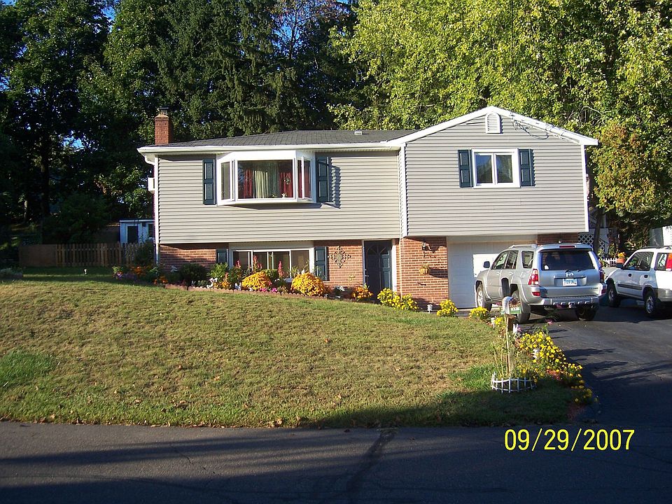 House located on a quit dead end street