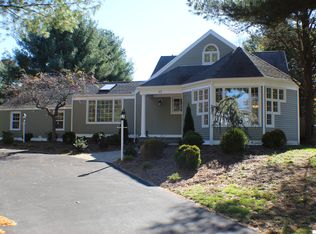 45 Stonehouse Rd, Trumbull, CT 06611