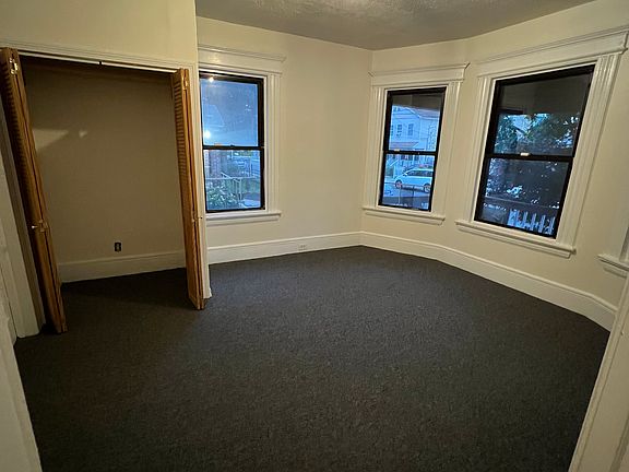 4th image of 696 Kossuth St Unit 1