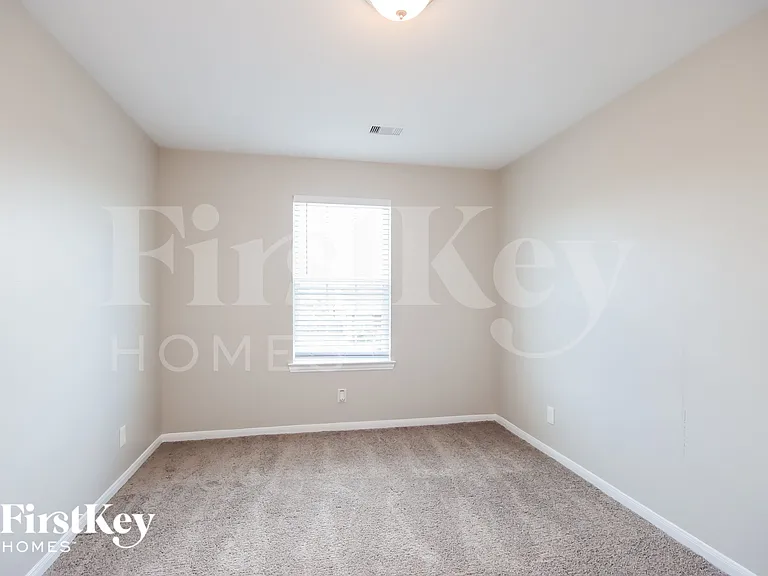 10002 Chase Ct — Photo 11
