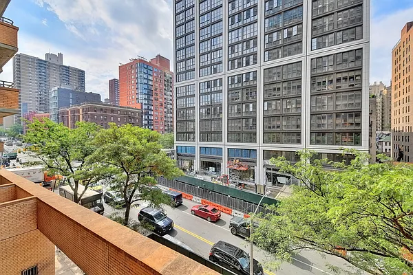 Sold by Douglas Elliman | media 43