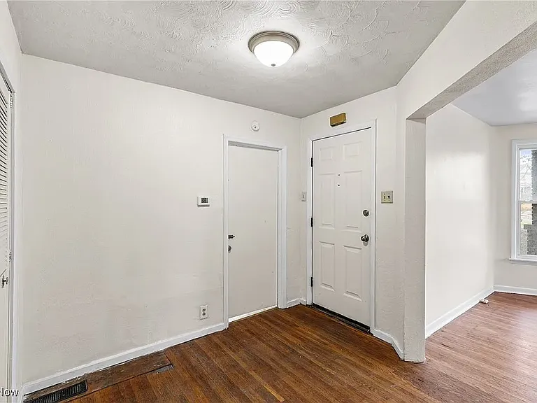 1542 Euclid Ave #1 — Photo 11