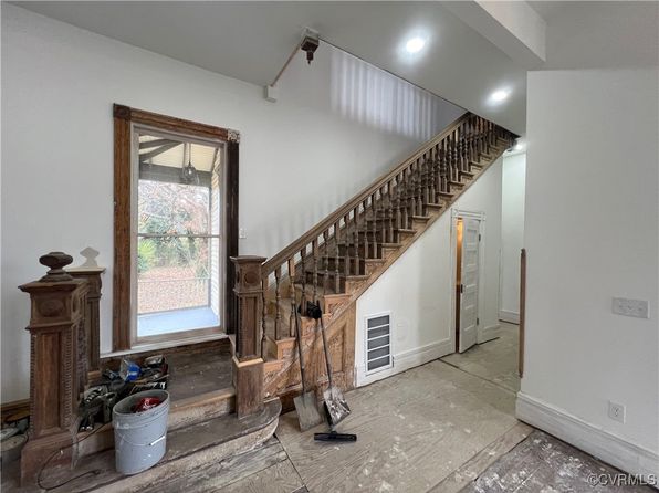 richmond-virginia-444901614 picture