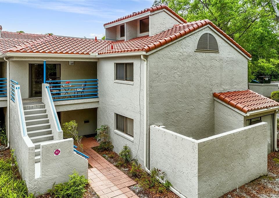 1st image of 1000 WINDERLEY PLACE #237