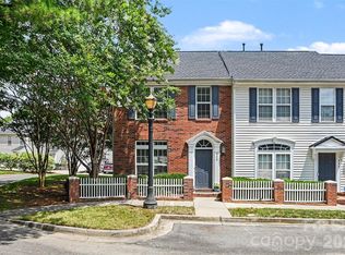 929 Coolsprings Ln, Rock Hill, SC 29730