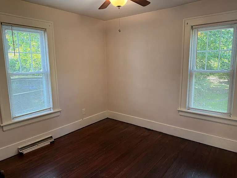 132 Crescent Dr #D — Photo 11