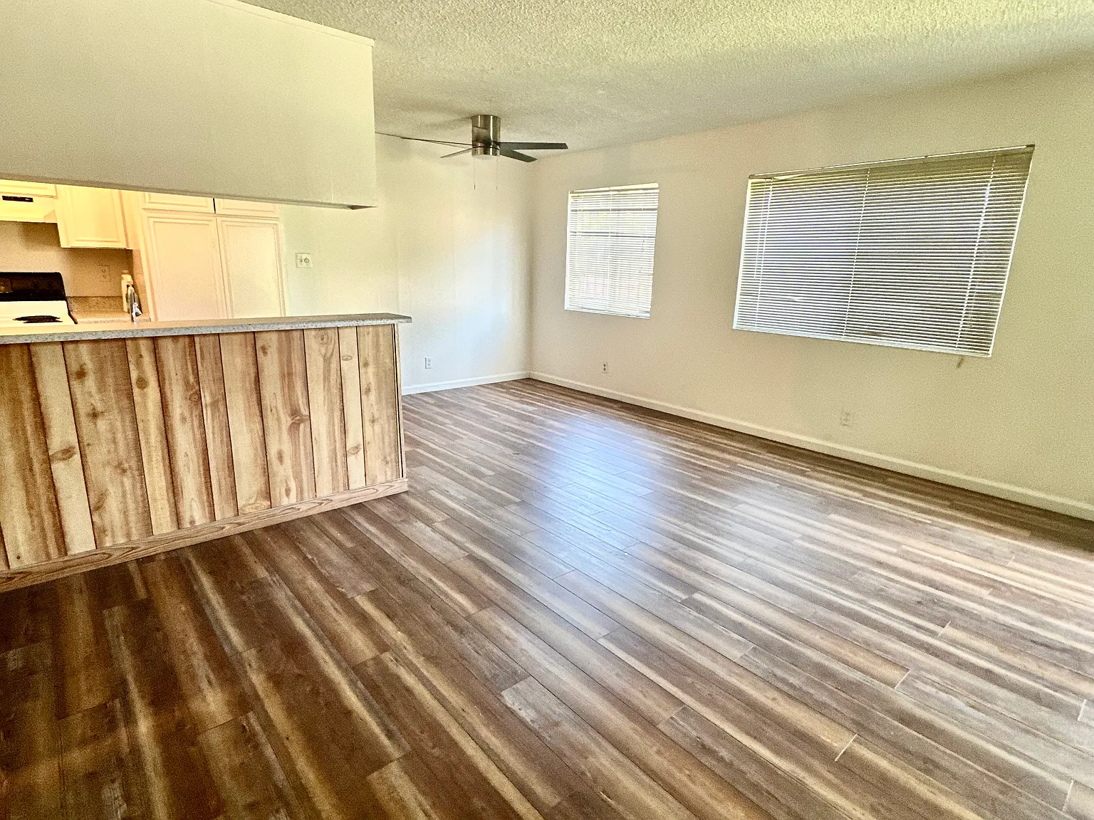 2 bed, 903 sqft, $1,875 — Photo 3