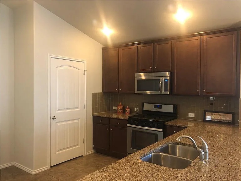 188 Brockston Dr — Photo 5