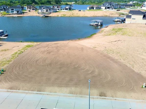 28487 Laurel Cir, Valley, NE 68064