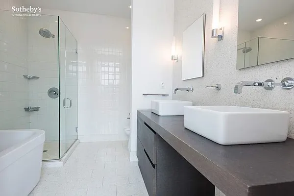 Rented by Sotheby's International Realty | media 9