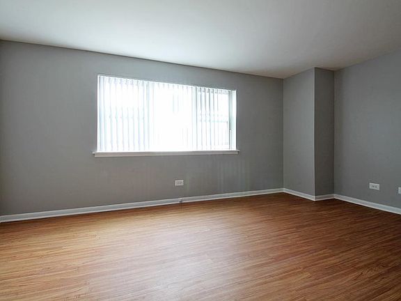 2nd image of 923 Garfield St APT 6