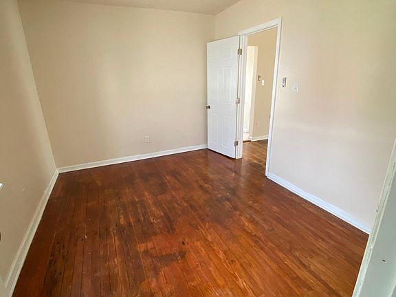 5th image of 2 W Pitman St #C