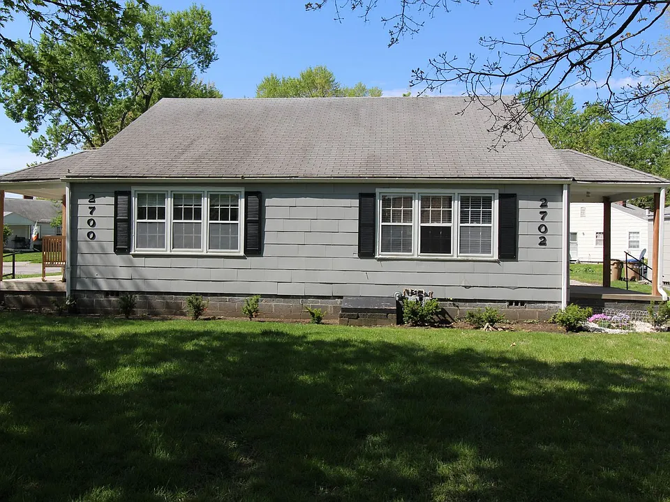 2702 Howell Ter