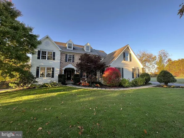 709 Orchard Valley Rd, Chester Springs, PA 19425