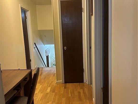 4th image of 2076 Northland Dr