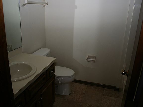 4th image of 375 Lee Road 885