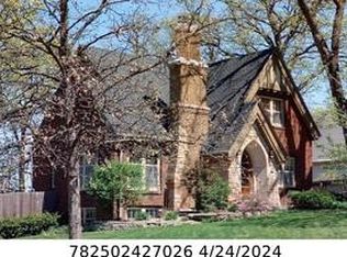 5615 Harwood Dr, Des Moines, IA 50312