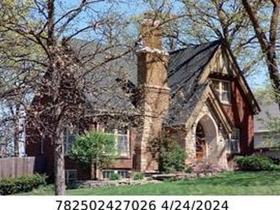 5615 Harwood Dr, Des Moines, IA, 50312
