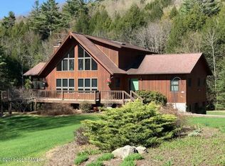 25 Bonnie Belle Farm Rd, Chestertown, NY 12817