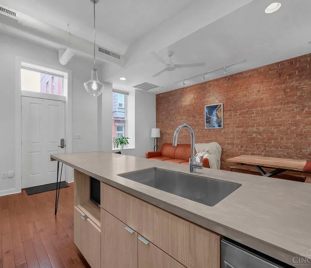 1 bed, 712 sqft, $1,850 — Photo 2