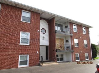 515 N Cass Ave APT 1D, Westmont, IL 60559