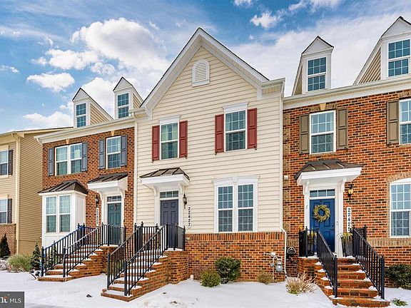 3rd image of 22427 Sweetspire Dr