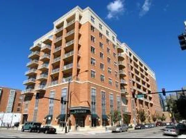 950 W Monroe St Unit 611, Chicago, IL 60607